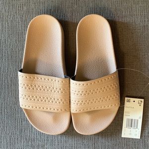 💛Tan Adidas Slide💛